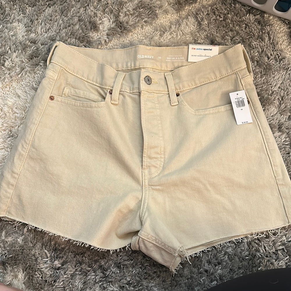 OLD NAVY SHORTS